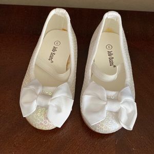 Little girls white iridescent sequins with white ribbon bow flats